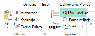 Gumb Postavitev na zavihku Osnovno v PowerPointu vsebuje vse razpoložljive postavitve diapozitivov.