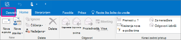 Ovako izgleda traka u programu Outlook 2016.