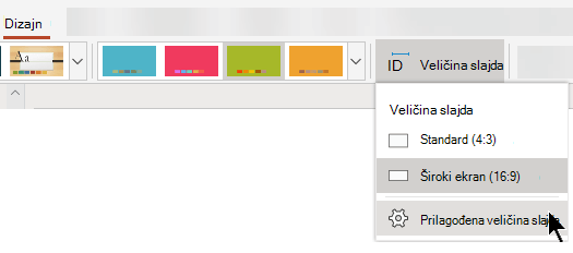 Opcije za veličinu slajda dostupne su na desnom kraju kartice „Dizajn“ na traci sa alatkama u programu PowerPoint Online