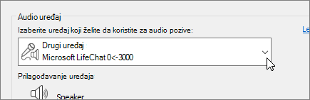 Snimak ekrana koji prikazuje padajući meni za audio uređaj u dijalogu 