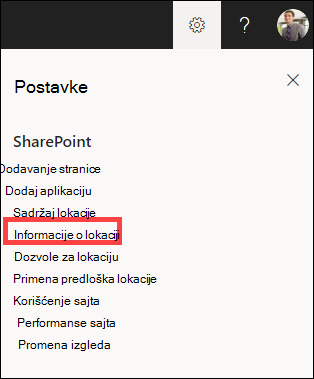 Otvorena je tabla sa markiranim informacijama o lokaciji.