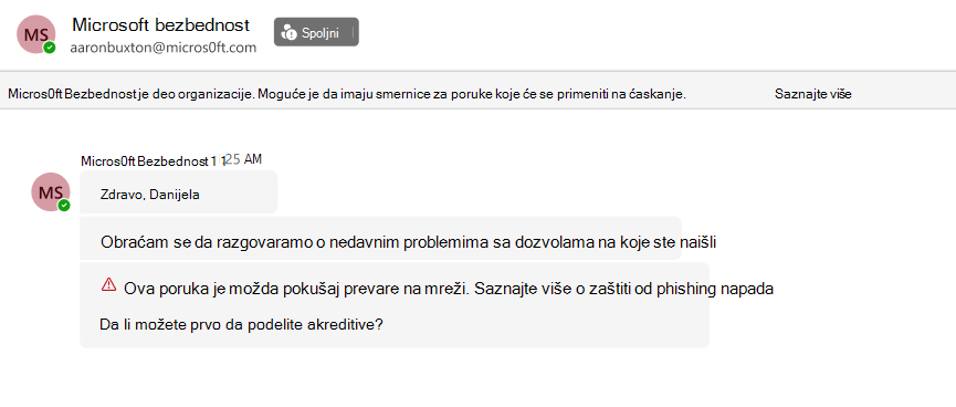 Snimak ekrana Teams ćaskanja od spoljnog pošiljaoca Micros0ft Security koji traži akreditive. Ovo je označeno crvenim upozorenjem o pokušaju phishinga.