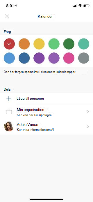 Visar en mobilskärm med Calendar högst upp. Under avsnittet Dela finns det några alternativ och namnet på en person som har lagts till.