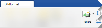 Alternativet Beskär på fliken Bildformat i Word 2019.