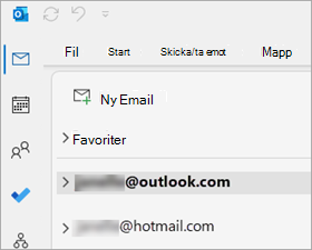 Skärmbild som visar personliga Microsoft-kontopostlådor i klassiska Outlook