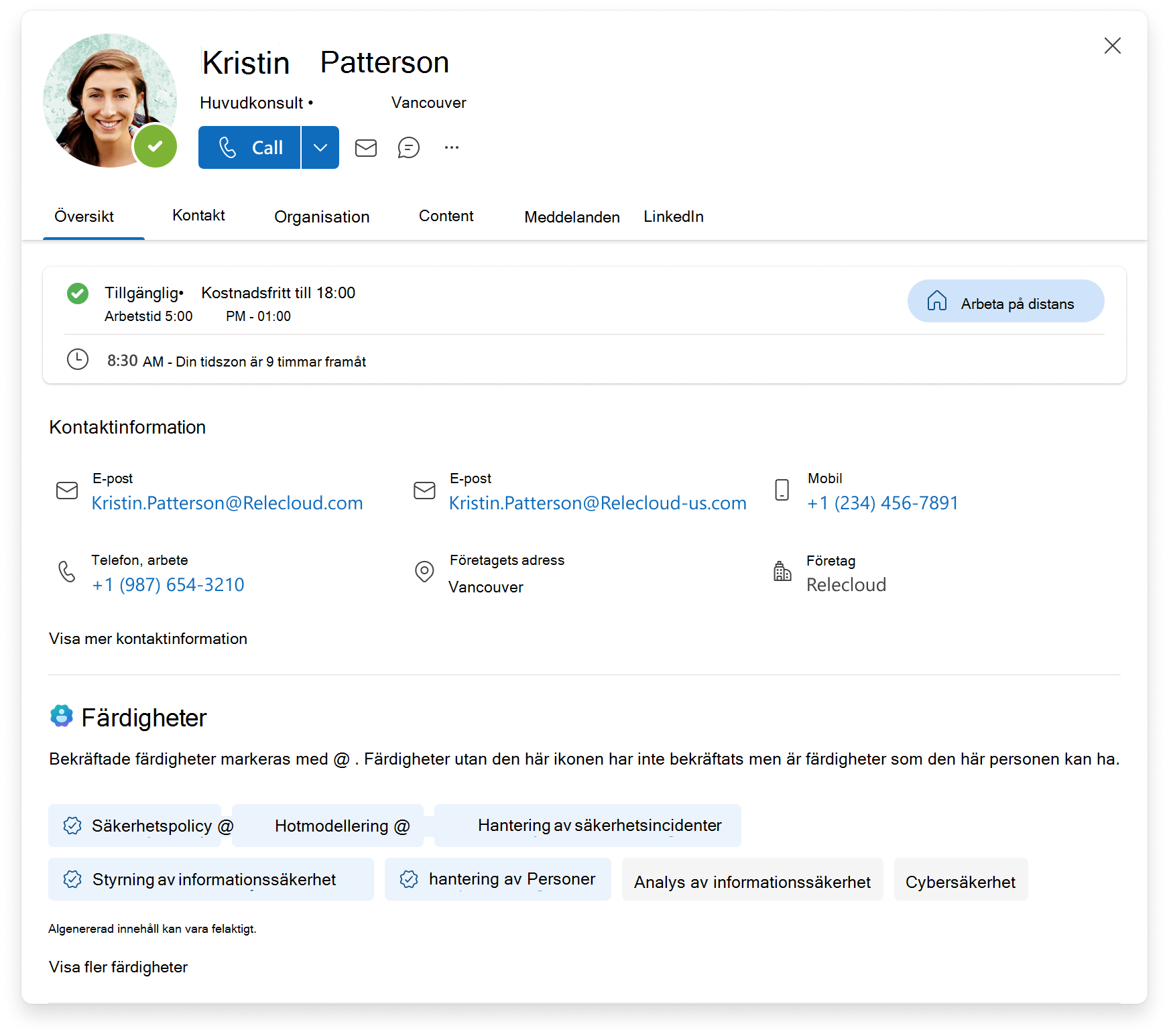 En skärmbild av Microsoft 365-profilkortet, som visar översikt, kontaktinformation och en lista över bekräftade och obekräftade färdigheter