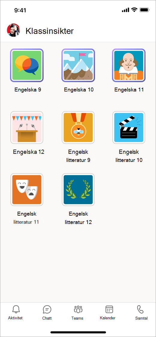 Teams på en mobil enhet i Klassinsikter, som visar paneler för åtta klassteam.