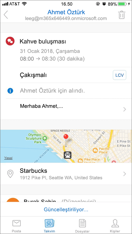 Ekran görüntüsü, takvim davet ögesiyle bir mobil cihaz ekranı gösterir.