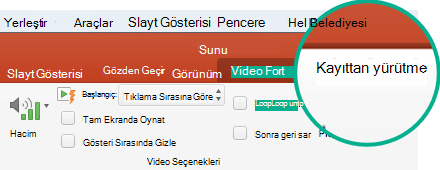 Slaytta bir video seçildiğinde video kayıttan yürütme seçeneklerini ayarlamanıza olanak sağlayan bir Kayıttan Yürütme sekmesi görünür.