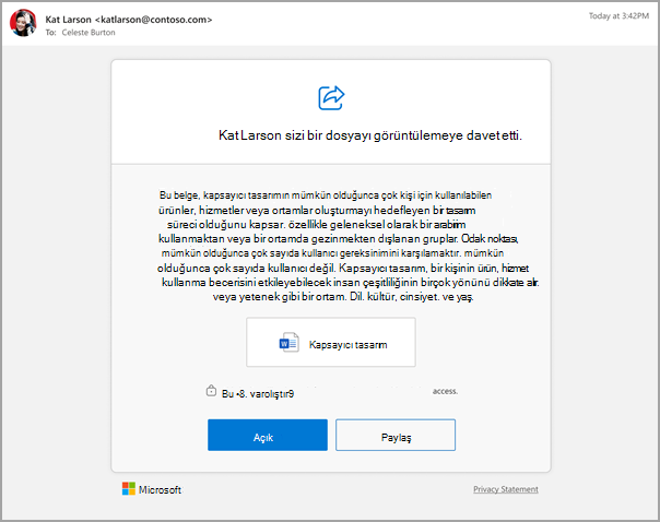 Copilot tarafından oluşturulan bir özet ile birlikte Microsoft WordWord dosyasını paylaşmak için e-posta daveti.
