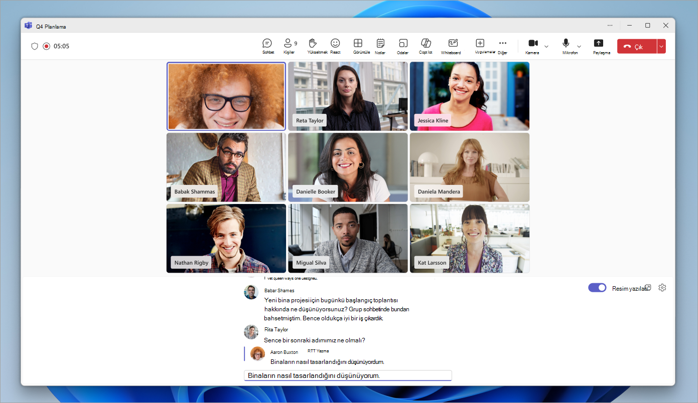 Microsoft Teams toplantısında RTT deneyimini gösteren ekran görüntüsü.