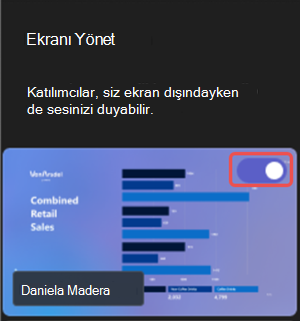 Bir Microsoft Teams etkinliği sırasında görünür içeriğin nasıl paylaşılacağını vurgulayan ekran görüntüsü.