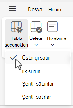 The Table options menu showing the Header row option selected in Web üzerinde OutlookWeb üzerinde Outlook.