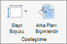 Slayt Boyutu ve Arka Planı Biçimlendir seçenekleriyle Özelleştir grubunu gösteren ekran görüntüsü.