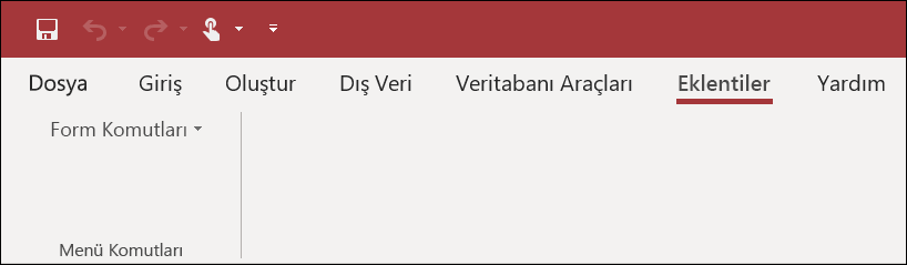 Access'teki Eklentiler şeridinin ekran görüntüsü