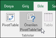Excel'in sizin için bir PivotTable oluşturmasını istiyorsanız Önerilen PivotTable'ları Ekle > seçeneğine gidin