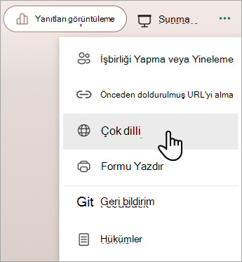 Microsoft form veya testine dil eklemeye yönelik Çok Dilli özelliği gösteren ekran görüntüsü.