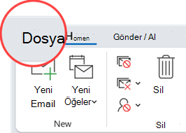 Dosya sekmesi, şerit sekmelerinin en sol ucundadır.