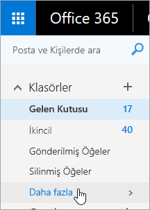 Web üzerinde Outlook'teki gezinti bölmesinde bulunan Daha fazla düğmesinin üzerinde duran imlecin ekran görüntüsü.