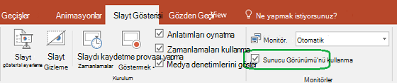 PowerPoint'te Slayt Gösterisi sekmesinde, başkalarına sunum yaparken Sunucu Görünümü’nün kullanılıp kullanılmadığını denetleyebileceğiniz bir onay kutusu vardır.