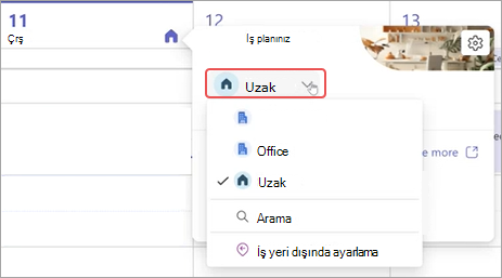 Teams takviminde iş planı açılan menüsünü gösteren ekran görüntüsü.