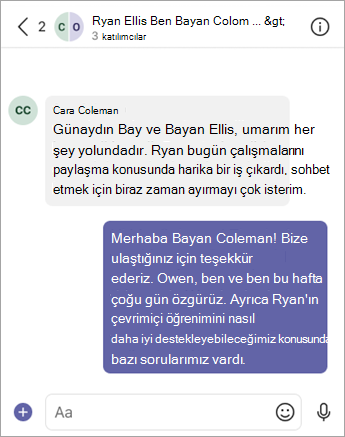 Ebeveyn/veli, çocuğunun öğretmenine bir Teams iletisi gönderir