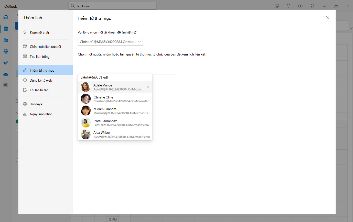 Ảnh chụp màn hình hiển thị mục outlook mới thêm từ thư mục với các liên hệ được đề xuất