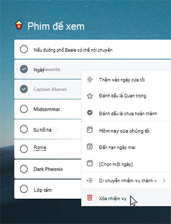 Trong danh sách Phim để xem, hai tác vụ đã hoàn thành được chọn. Menu ngữ cảnh đang mở với tùy chọn Xóa tác vụ được chọn