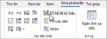 Tab Nhà phát triển với nút Chế độ thiết kế được chọn