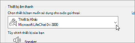 Ảnh chụp màn hình hiển thị menu thả xuống của thiết bị âm thanh trong hộp thoại Thiết đặt Thiết bị Âm thanh.