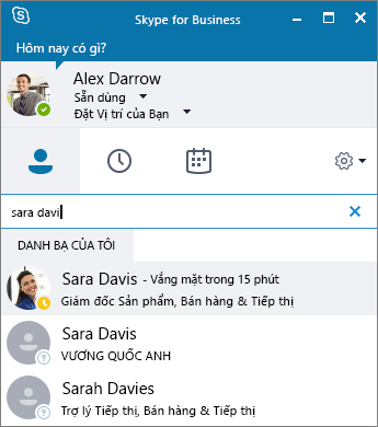 Ảnh chụp màn hình cửa sổ Skype for Business trong khi đang tìm kiếm một liên hệ để thêm.