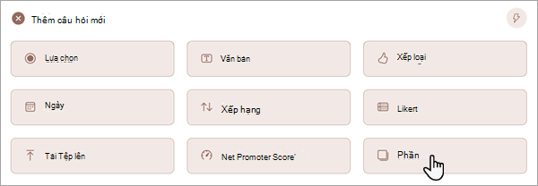 Ảnh chụp màn hình hiển thị cách bạn có thể thêm phần mới vào biểu mẫu hoặc bài kiểm tra của mình.