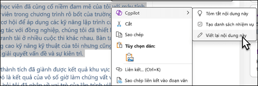 Một số văn bản được chọn trong OneNote. Menu ngữ cảnh được hiển thị, với Copilot được chọn và Viết lại mục này được chọn trên menu con.