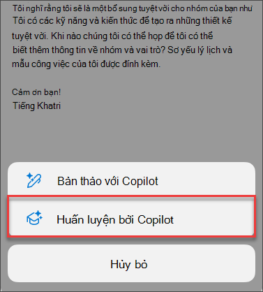 Tùy chọn menu cho Huấn luyện của Copilot trong Outlook dành cho thiết bị di động