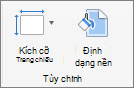 Ảnh chụp màn hình hiển thị nhóm Tùy chỉnh với các tùy chọn cho Kích cỡ Trang chiếu và Định dạng Nền.
