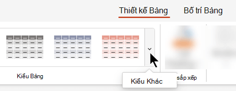 Chọn mũi tên thả xuống Xem thêm để mở toàn bộ bộ sưu tập kiểu bảng.