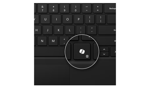 Ảnh chụp màn hình phím Copilot trên Bàn phím Surface Pro màu đen dành cho Doanh nghiệp.